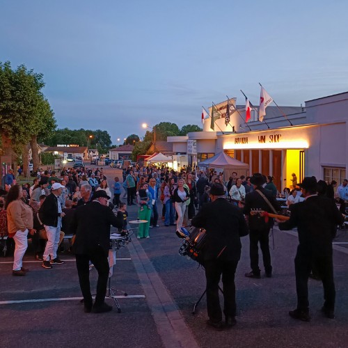 Jeudi Pirate Jeudi Pirate, une soirée festive et bonne enfant organisée par les vignerons associés Grand Listrac en Gironde